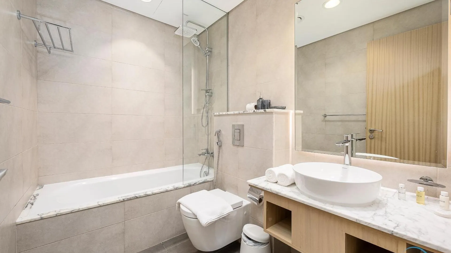 Luxurious 1Br In Paramount Tower Hotel & Residences, Business Bay By Deluxe Holiday Homes Dubai