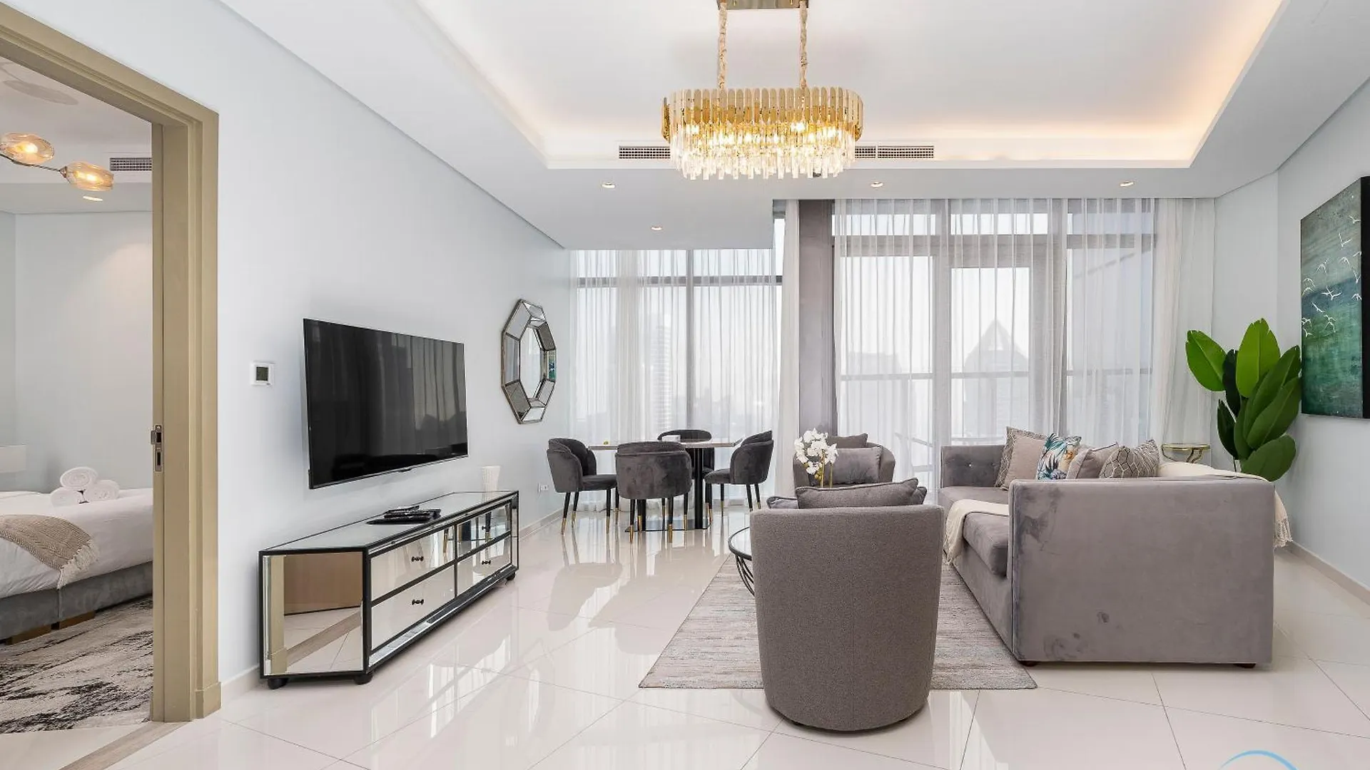Luxurious 1Br In Paramount Tower Hotel & Residences, Business Bay By Deluxe Holiday Homes contacts